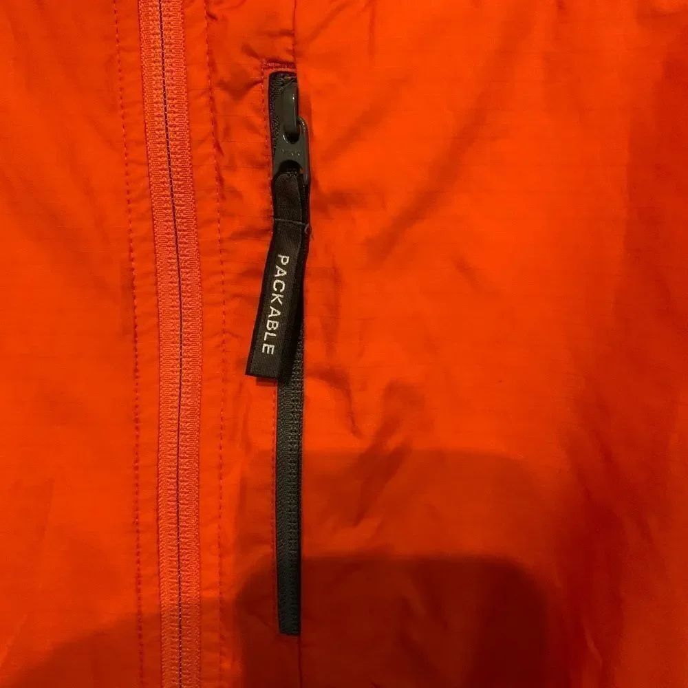 Columbia Wind Breaker  - Picture 6 of 8